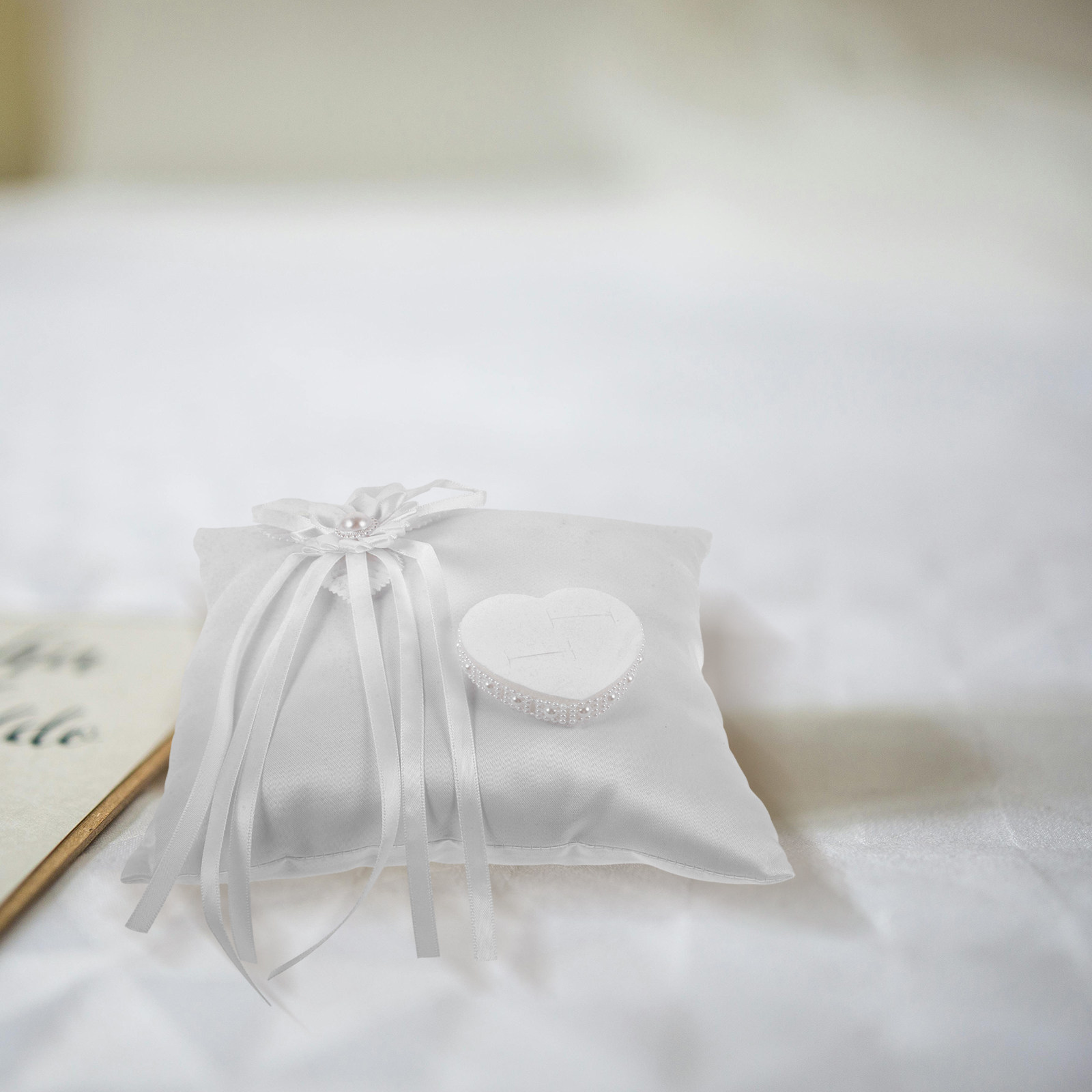 White Floral Wedding Ring Pill - Ring Bearer Pillow 리뷰 및 가격