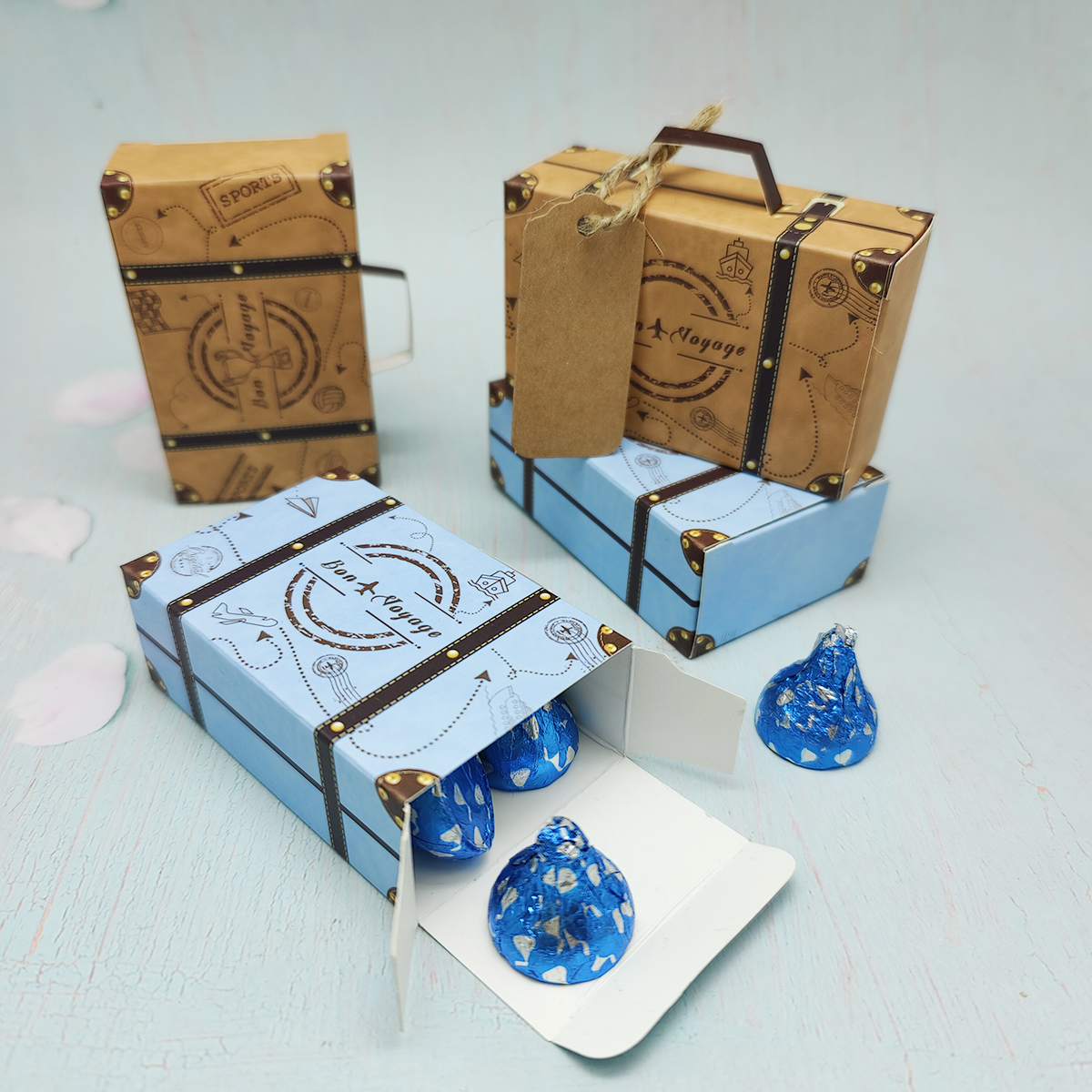 Retro and adorable mini suitca - Wedding Supply.Box 리뷰 및 가격