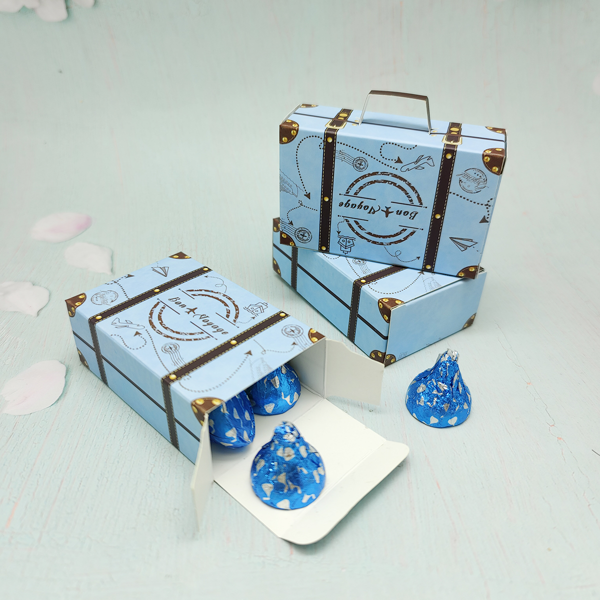 Retro and adorable mini suitca - Wedding Supply.Box 리뷰 및 가격